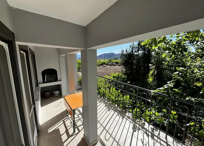 Semesterbostad Kirevi - Airport *